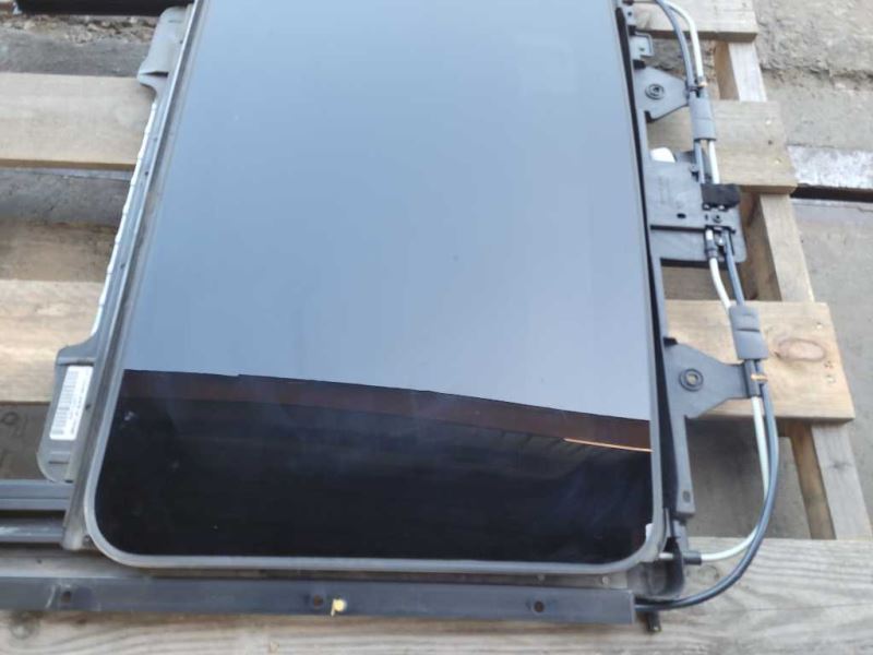 2010 - 2015 Chevrolet Camaro SS ZL1 Coupe Sunroof Top Glass Window Roof Power - The Parts Farm