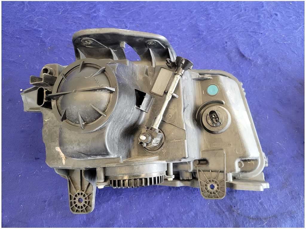 2010 - 2015 Chevrolet Camaro ZL1 SS Driver Front Headlight T4F HID *Read* 2742 - The Parts Farm