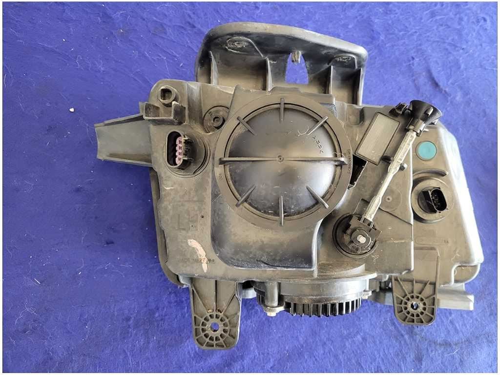 2010 - 2015 Chevrolet Camaro ZL1 SS Driver Front Headlight T4F HID *Read* 2742 - The Parts Farm