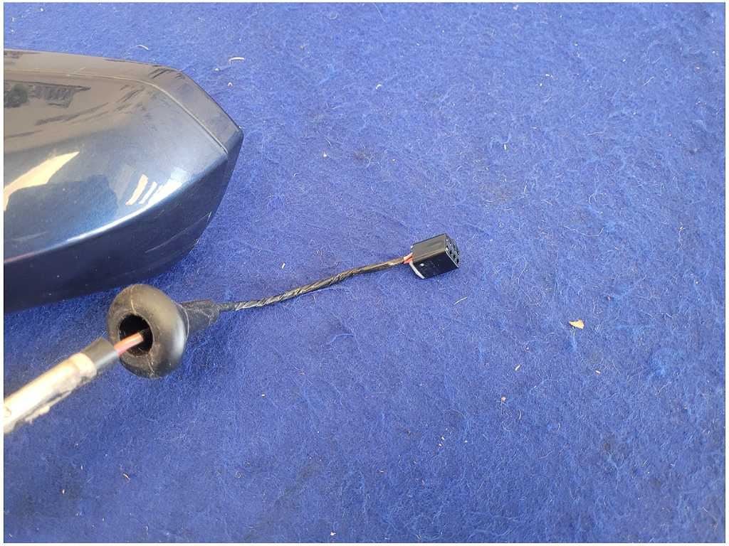2010 - 2015 Chevy Camaro SS Passenger Rear View Mirror Power Glass Paint Blue 2820 - The Parts Farm