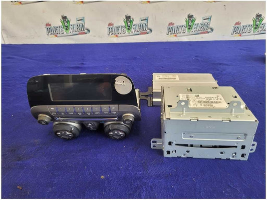 2010 Chevrolet Camaro SS Audio Radio Control Panel AM - FM Stereo 2732 - The Parts Farm