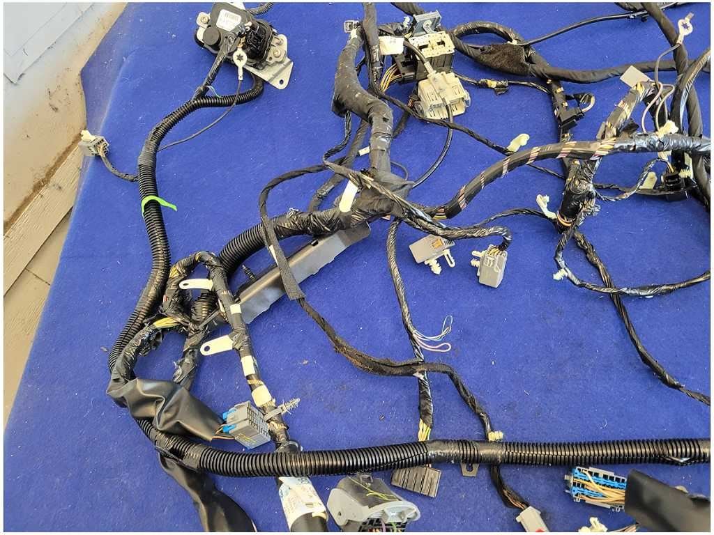 2010 Ford Mustang GT 4.6L Coupe A/T Body Harness Plug *Cut Wires* 2759 - The Parts Farm