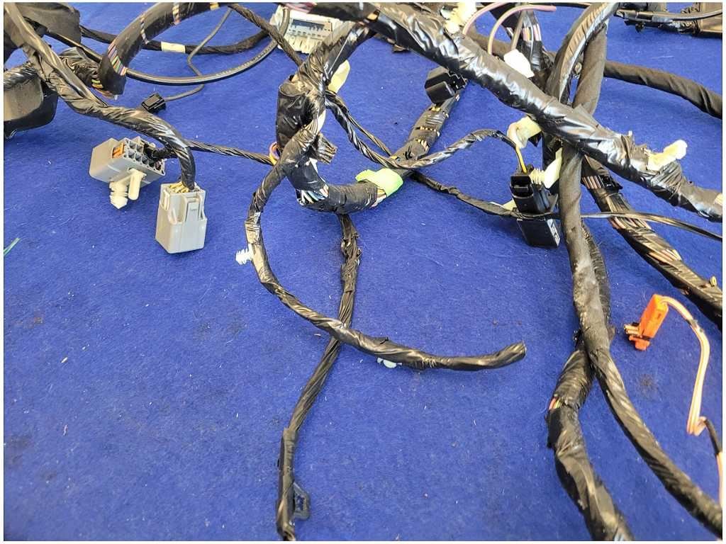 2010 Ford Mustang GT 4.6L Coupe A/T Body Harness Plug *Cut Wires* 2759 - The Parts Farm