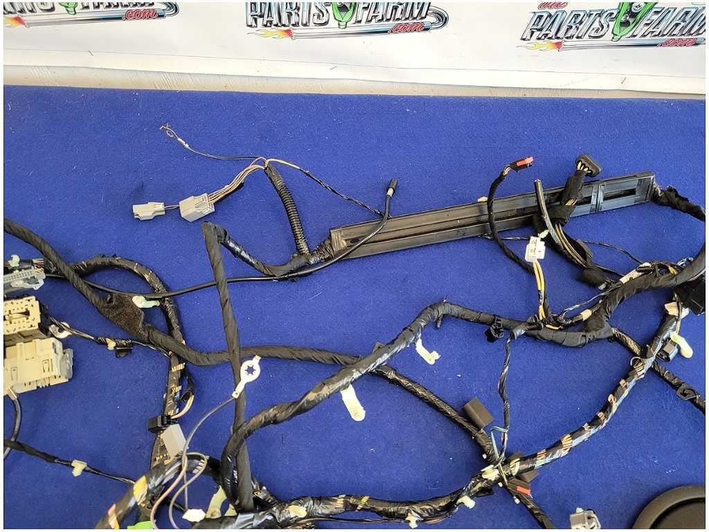 2010 Ford Mustang GT 4.6L Coupe A/T Body Harness Plug *Cut Wires* 2759 - The Parts Farm