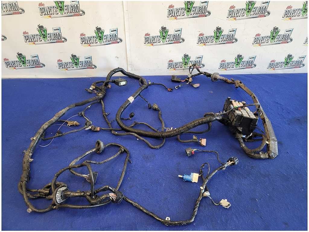 2010 Ford Mustang GT 4.6L Power Distribution Harness Fuse Engine Bay Wire 2759 - The Parts Farm