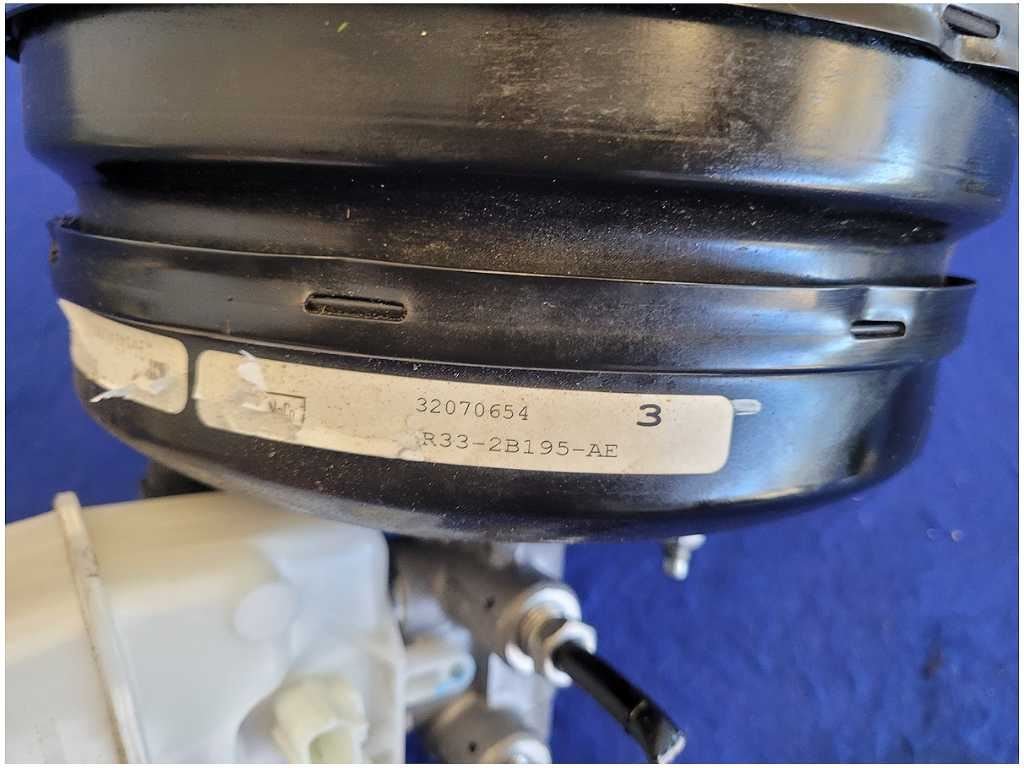 2010 Ford Mustang GT S197 4.6 Power Brake Booster Master Cylinder Reservoir 2759 - The Parts Farm