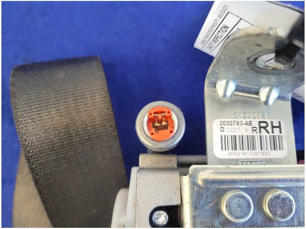 2011 - 2014 Ford Mustang Convertible Passenger Front Seat Belt Retractor 2879 - The Parts Farm