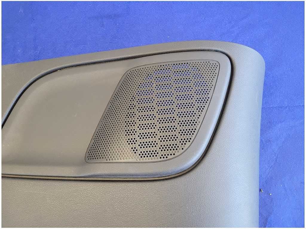 2011 - 2014 Ford Mustang Convertible Passenger Rear Quarter Panel Trim 2879 - The Parts Farm