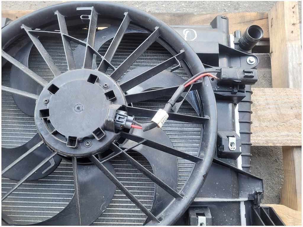 2011 - 2014 Ford Mustang GT Front Radiator Fan Shroud Blade Engine Cooling 2879 - The Parts Farm