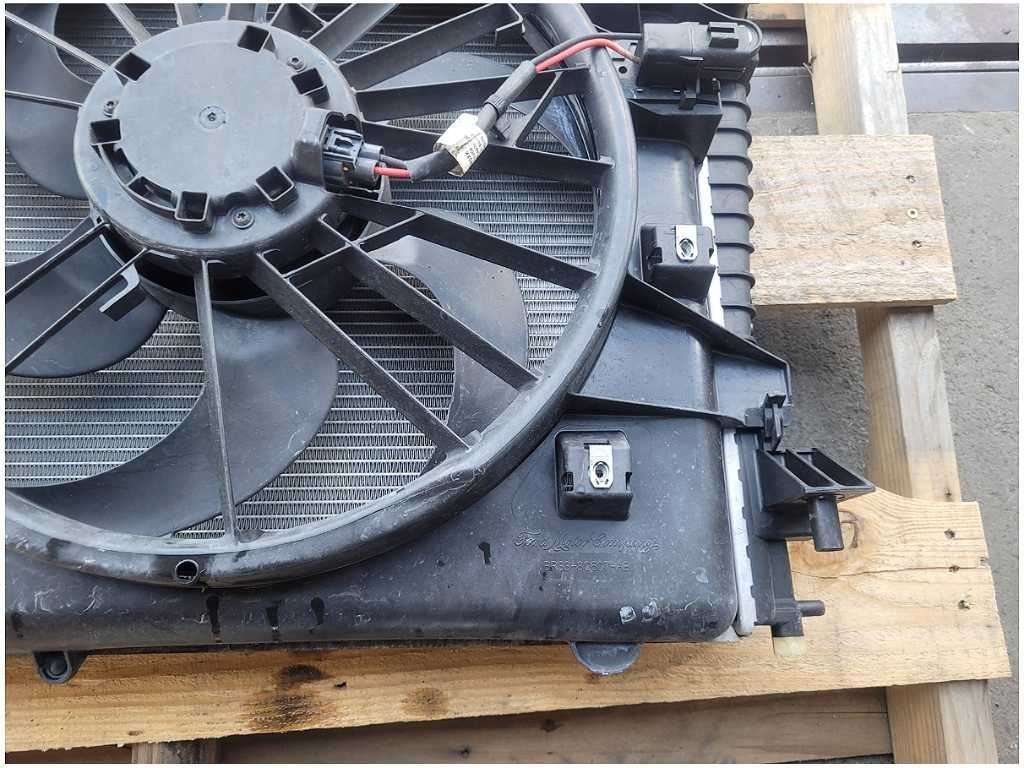 2011 - 2014 Ford Mustang GT Front Radiator Fan Shroud Blade Engine Cooling 2879 - The Parts Farm