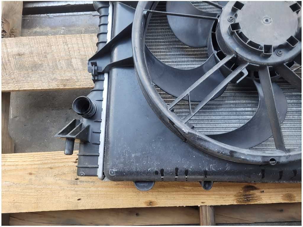 2011 - 2014 Ford Mustang GT Front Radiator Fan Shroud Blade Engine Cooling 2879 - The Parts Farm