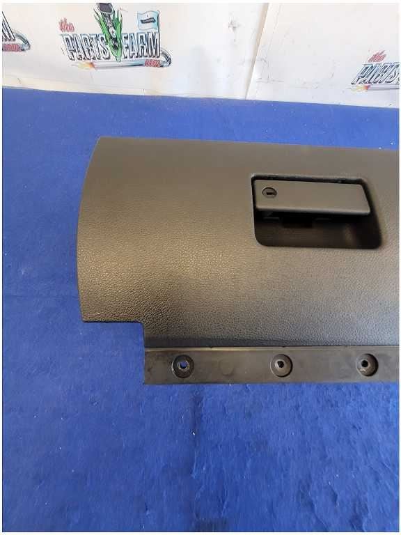 2011 - 2014 Ford Mustang GT Glove Box Passenger Dash Right Trim 2785 - The Parts Farm