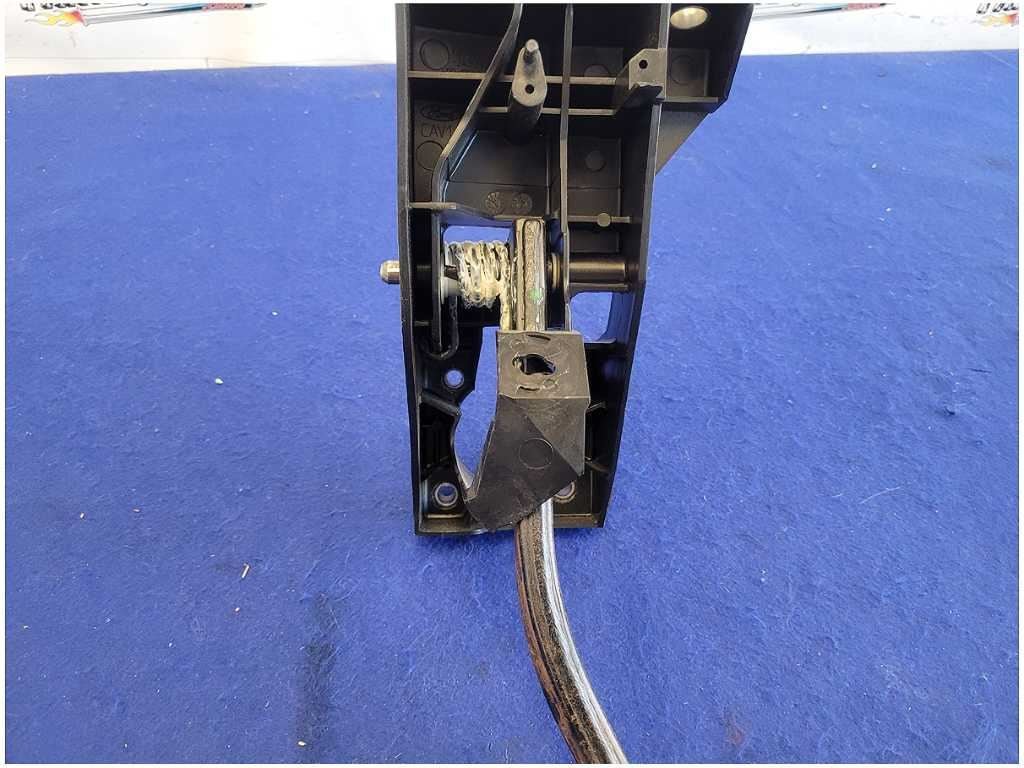 2011 - 2014 Ford Mustang GT S197 Brake Pedal Automatic Transmission A/T 2785 - The Parts Farm