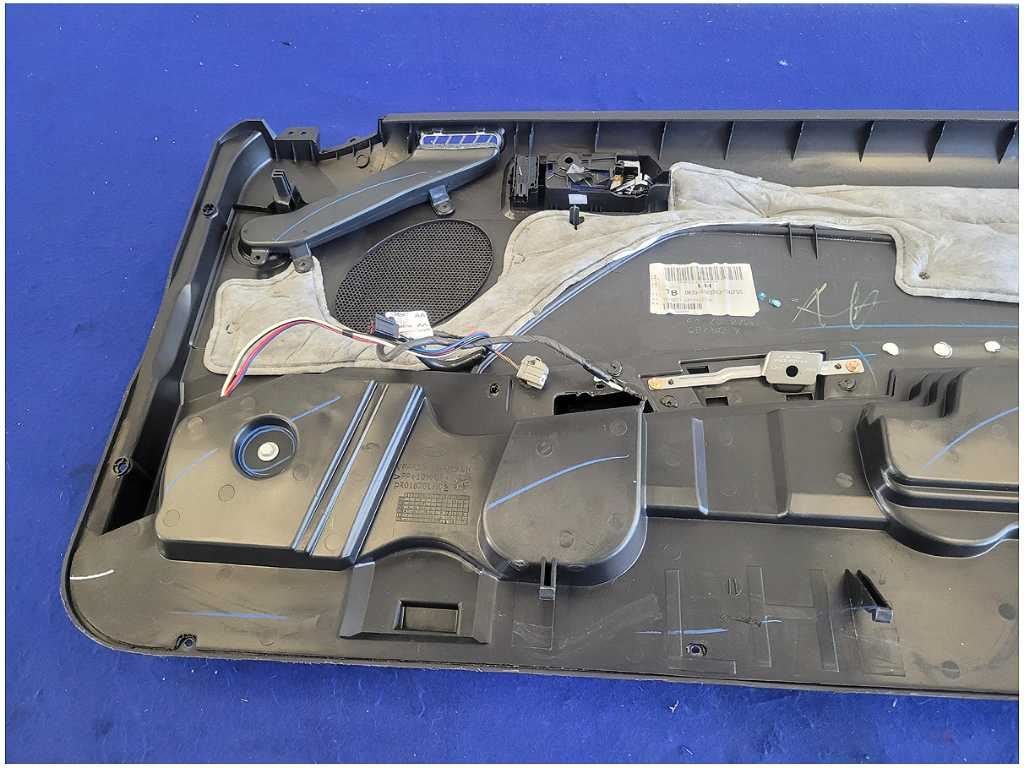 2011 - 2014 Ford Mustang GT S197 Convertible Driver Door Panel Card Shaker 2785 - The Parts Farm