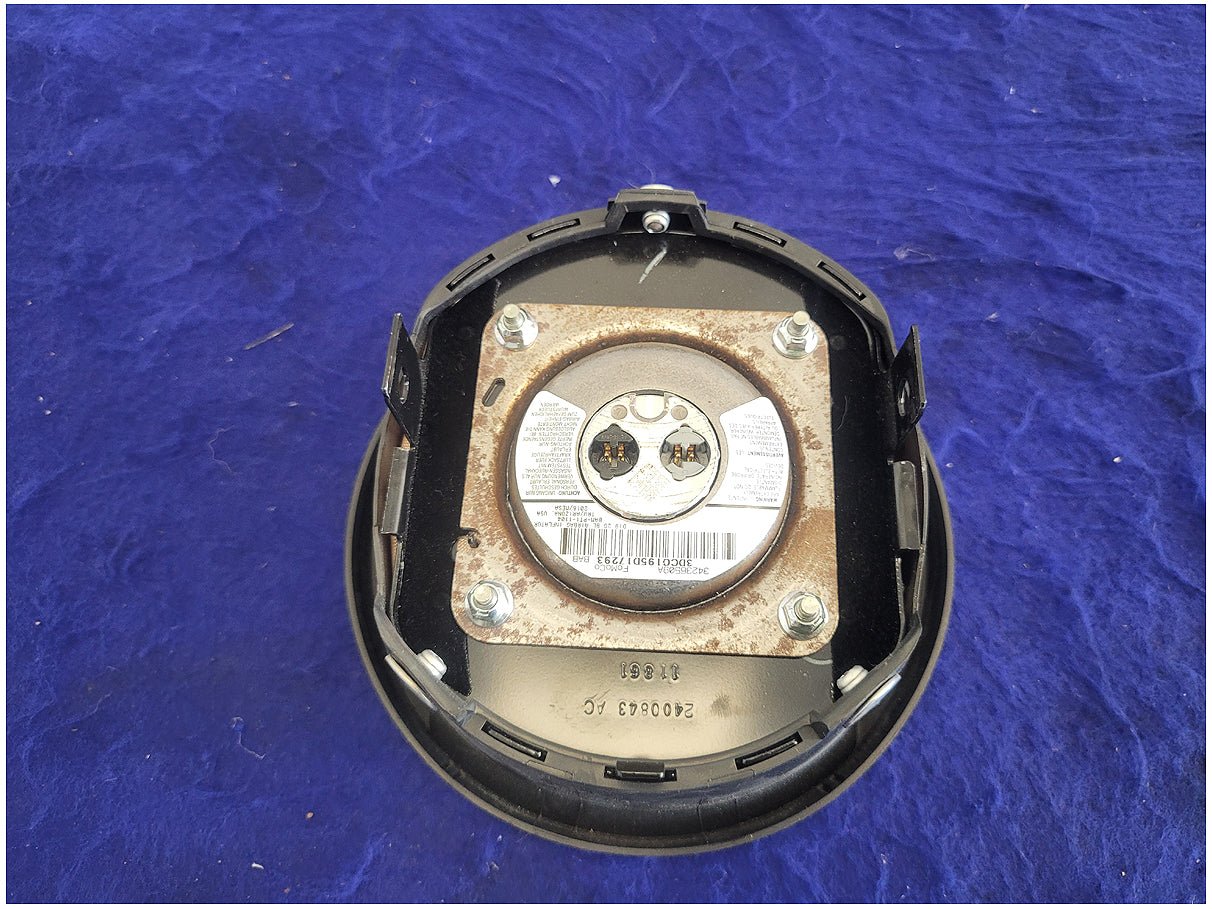 2011 - 2014 Ford Mustang GT S197 Driver Air Bag Steering Wheel Dash Front Trim 2726 - The Parts Farm