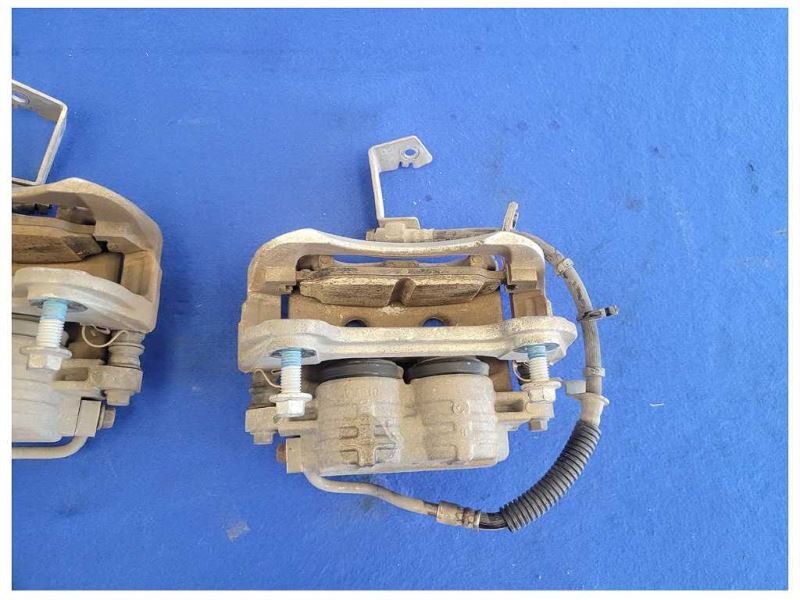 2011 - 2014 Ford Mustang GT S197 Pair Front Brake Caliper Pad Hose 2578 - The Parts Farm