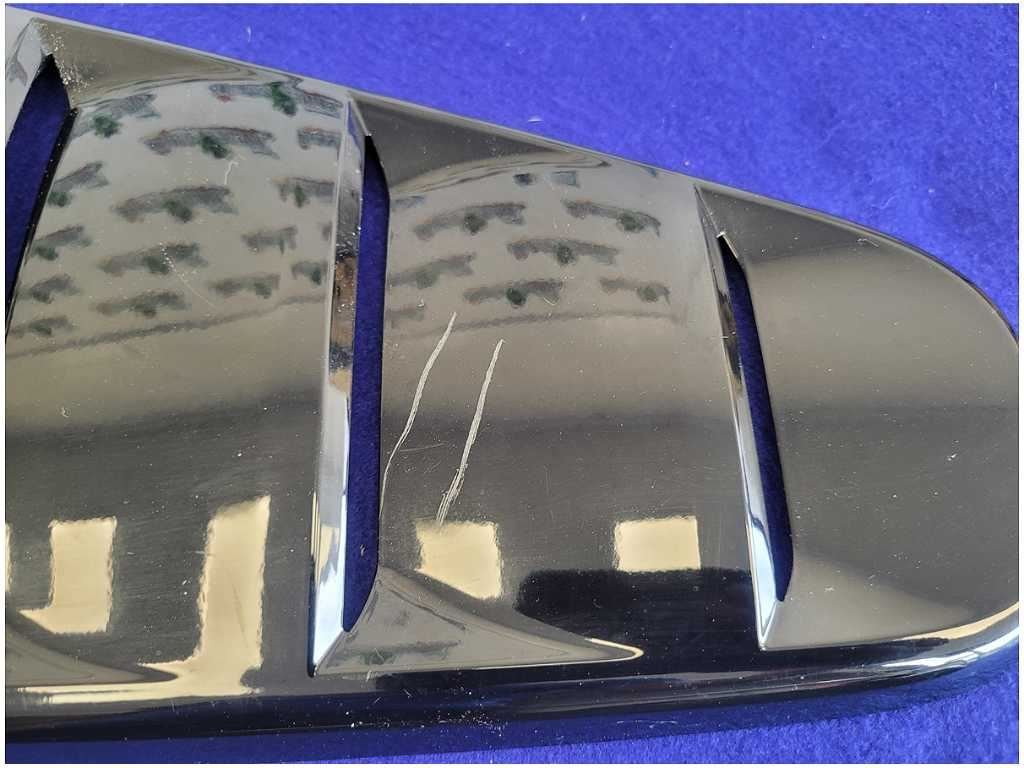 2011 - 2014 Ford Mustang GT S197 Pair Side Quarter Scoops RH LH Paint UA 2728 - The Parts Farm