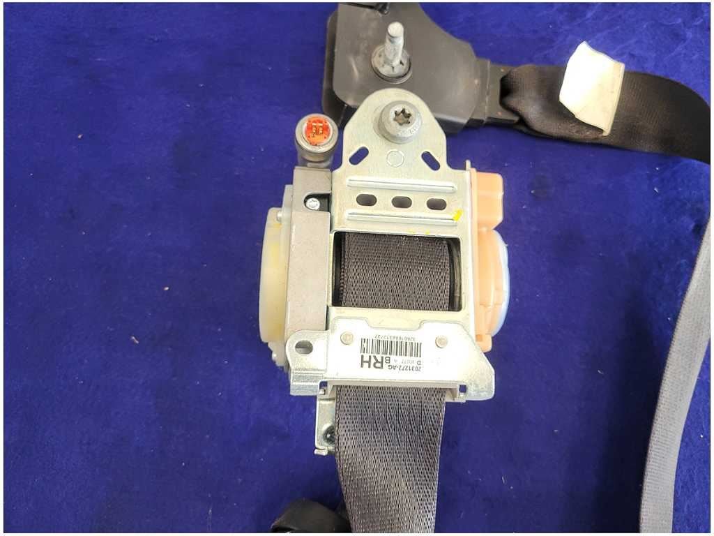 2011 - 2014 Ford Mustang GT S197 Passenger Front Seat Belt Retractor Coupe 2728 - The Parts Farm