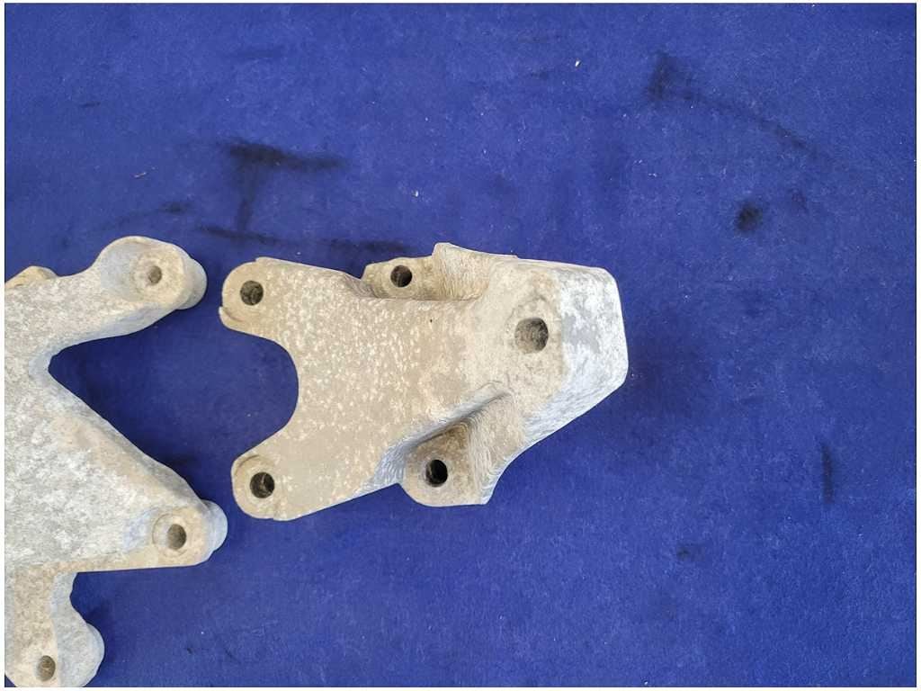 2011 - 2014 Mustang GT 5.0L Motor Mount Bracket Engine Pedestal LH RH Coyote - The Parts Farm