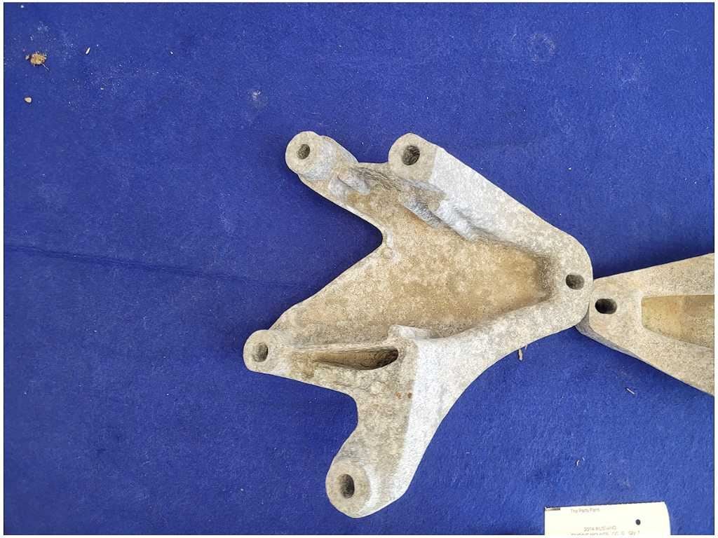 2011 - 2014 Mustang GT 5.0L Motor Mount Bracket Engine Pedestal LH RH Coyote - The Parts Farm