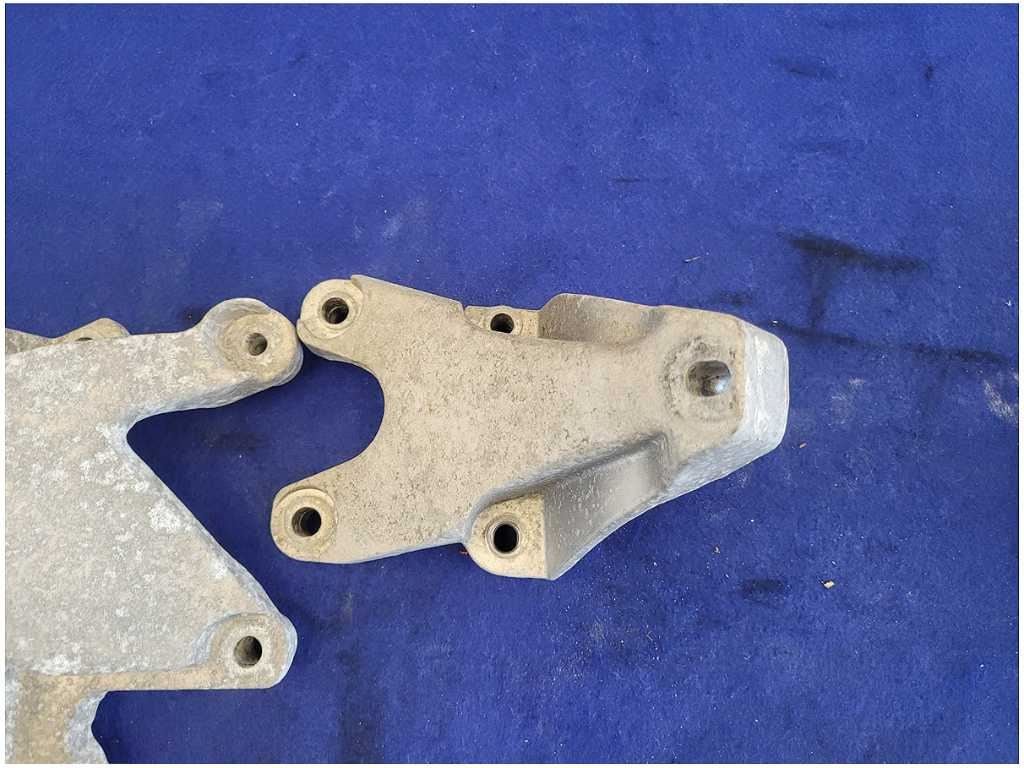 2011 - 2014 Mustang GT 5.0L Motor Mount Bracket Engine Pedestal LH RH Coyote - The Parts Farm