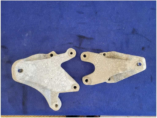 2011 - 2014 Mustang GT 5.0L Motor Mount Bracket Engine Pedestal LH RH Coyote - The Parts Farm
