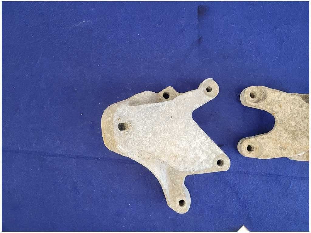 2011 - 2014 Mustang GT 5.0L Motor Mount Bracket Engine Pedestal LH RH Coyote - The Parts Farm