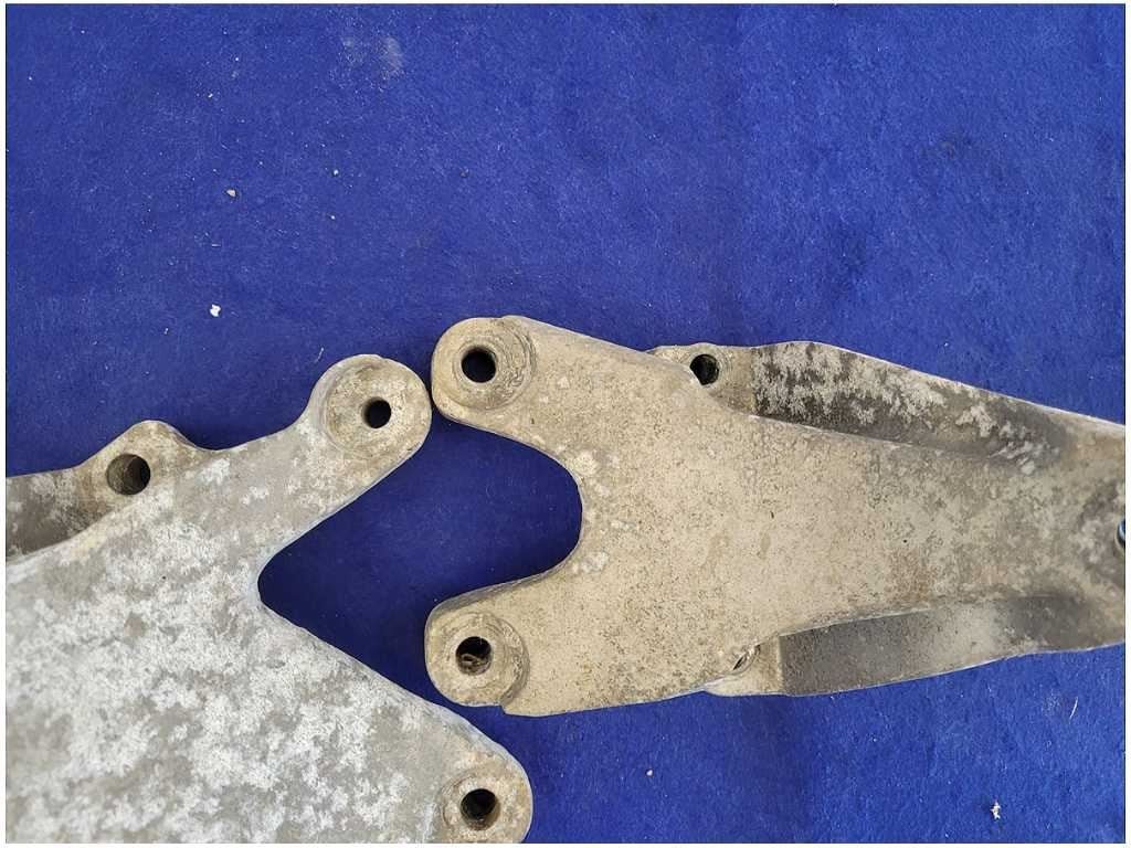 2011 - 2014 Mustang GT 5.0L Motor Mount Bracket Engine Pedestal LH RH Coyote - The Parts Farm