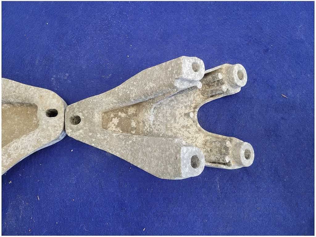 2011 - 2014 Mustang GT 5.0L Motor Mount Bracket Engine Pedestal LH RH Coyote - The Parts Farm