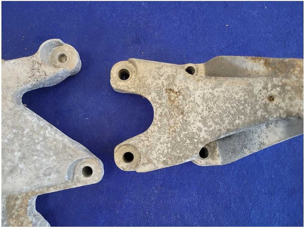 2011 - 2014 Mustang GT 5.0L Motor Mount Bracket Engine Pedestal LH RH Coyote - The Parts Farm