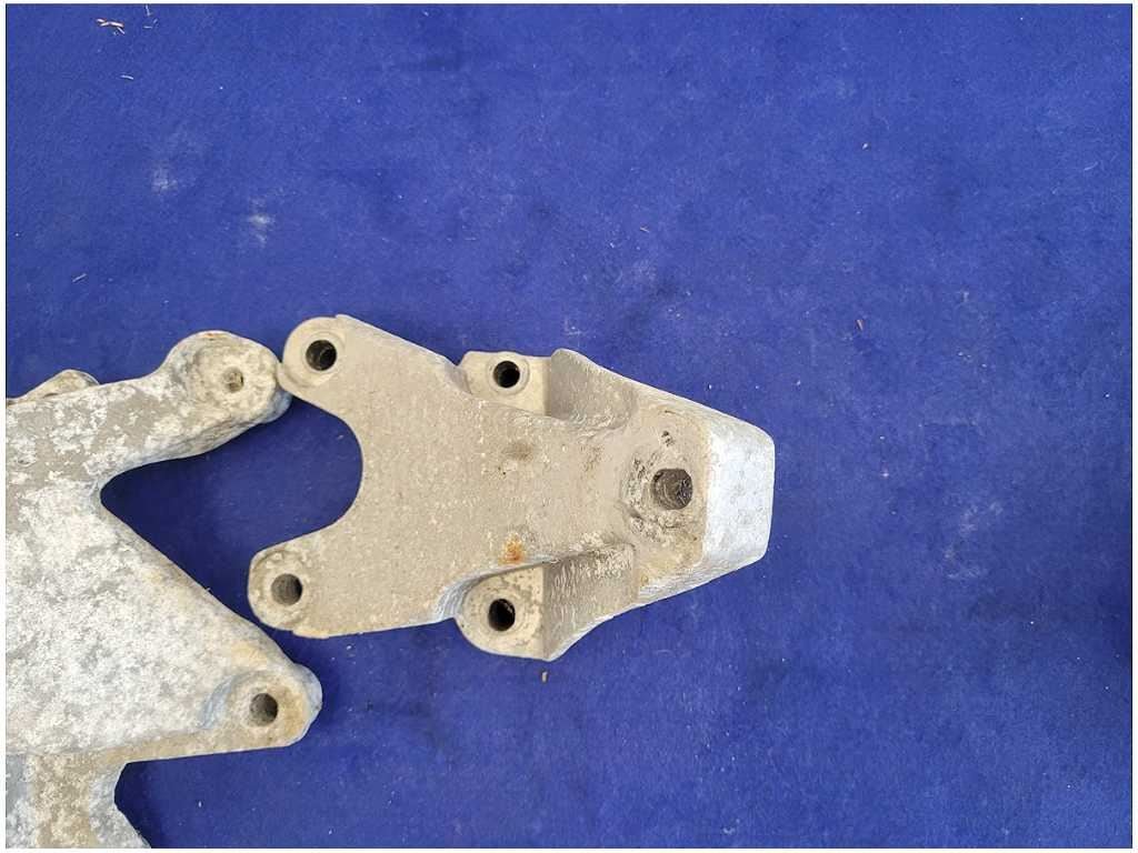 2011 - 2014 Mustang GT 5.0L Motor Mount Bracket Engine Pedestal LH RH Coyote - The Parts Farm
