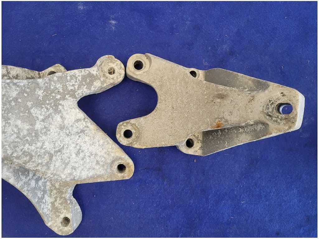 2011 - 2014 Mustang GT 5.0L Motor Mount Bracket Engine Pedestal LH RH Coyote - The Parts Farm