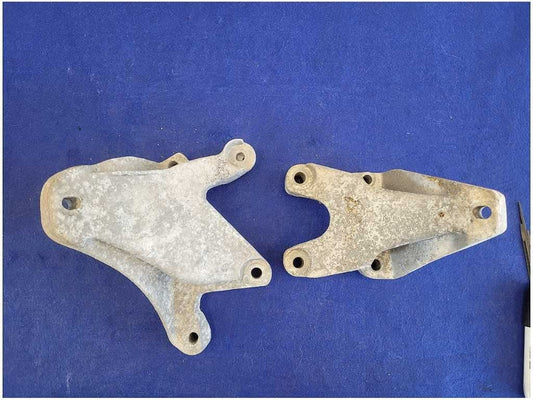 2011 - 2014 Mustang GT 5.0L Motor Mount Bracket Engine Pedestal LH RH Coyote - The Parts Farm