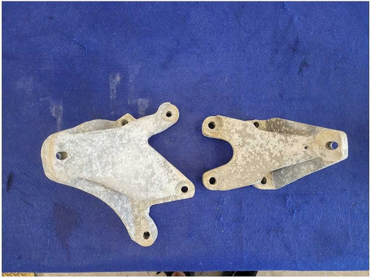 2011 - 2014 Mustang GT 5.0L Motor Mount Bracket Engine Pedestal LH RH Coyote - The Parts Farm