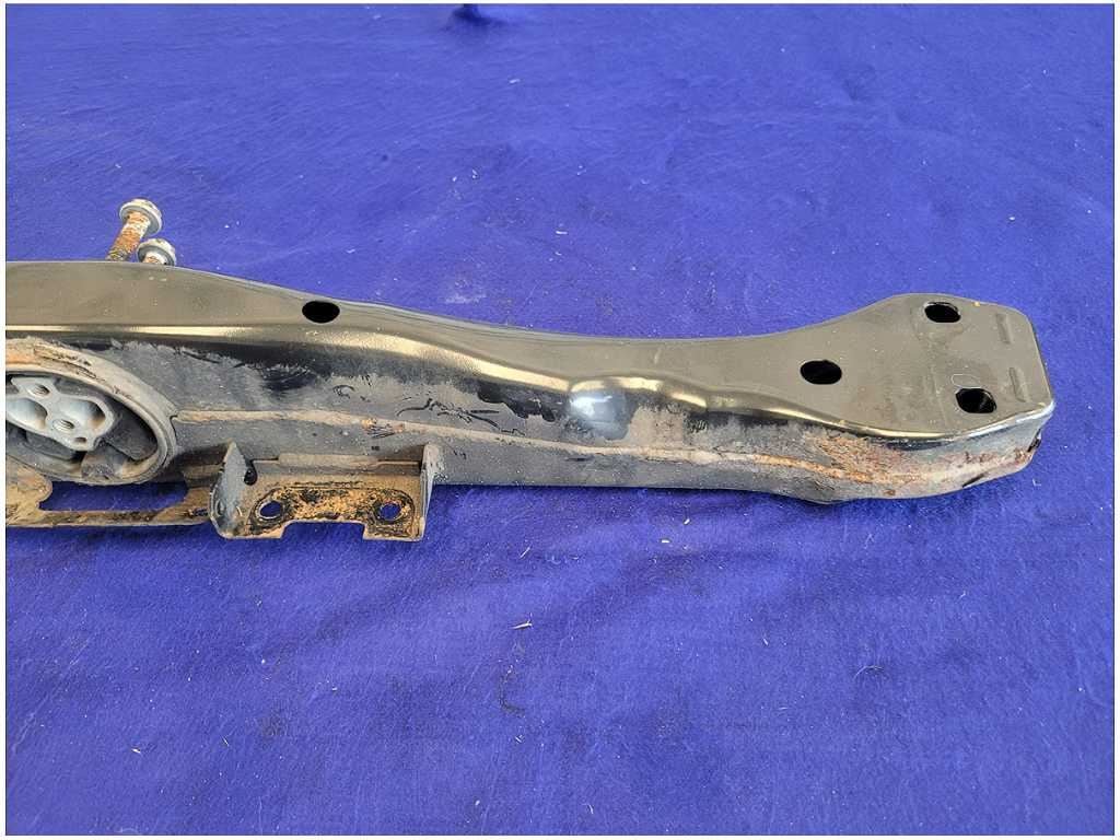 2011 - 2014 Porsche Cayenne 3.0L Diesel Crossmember Automatic Transmission 2465 - The Parts Farm