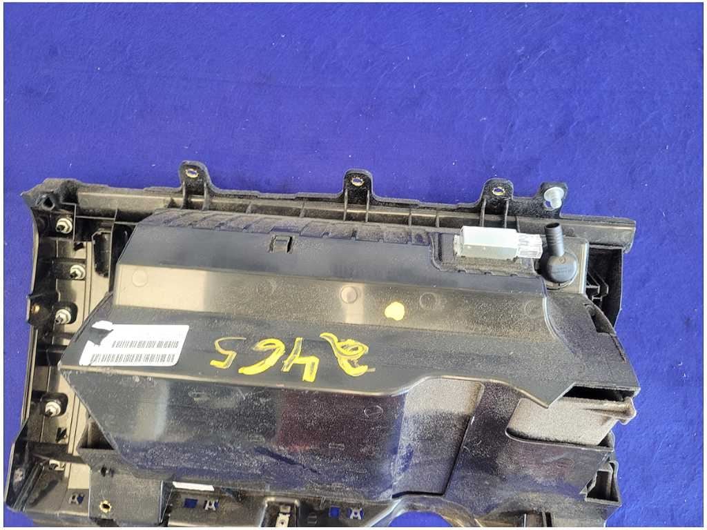 2011 - 2014 Porsche Cayenne 3.0L Diesel Glove Box Passenger Right Dash 2465 - The Parts Farm
