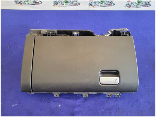 2011 - 2014 Porsche Cayenne 3.0L Diesel Glove Box Passenger Right Dash 2465 - The Parts Farm