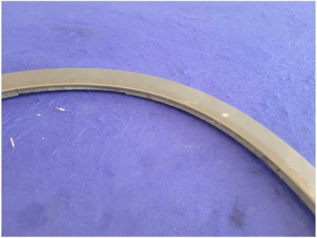 2011 - 2014 Porsche Cayenne 3.0L Diesel Passenger Front Fender Molding Lip 2465 - The Parts Farm