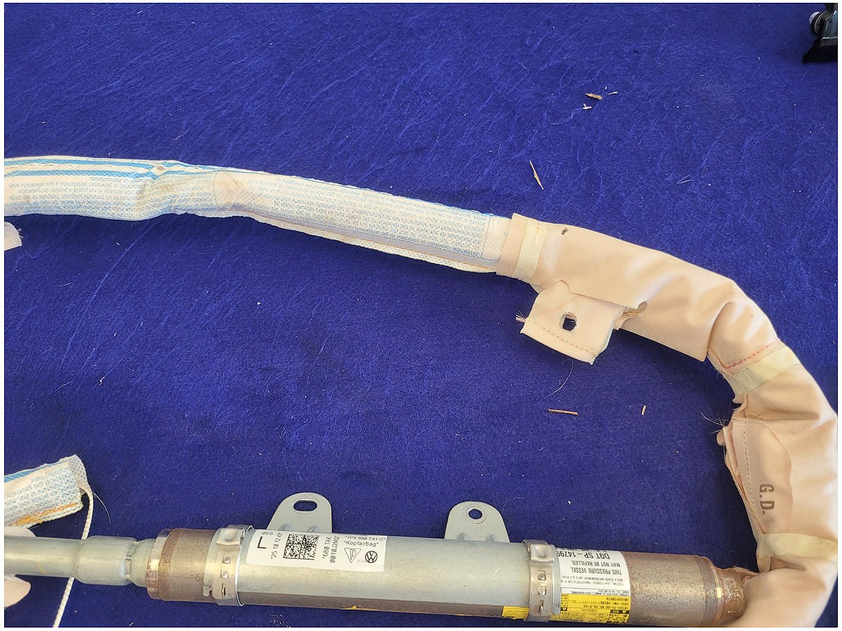 2011 - 2018 Porsche Cayenne S GTS Turbo Upper Passenger Roof Curtain Air Bag 2465 - The Parts Farm