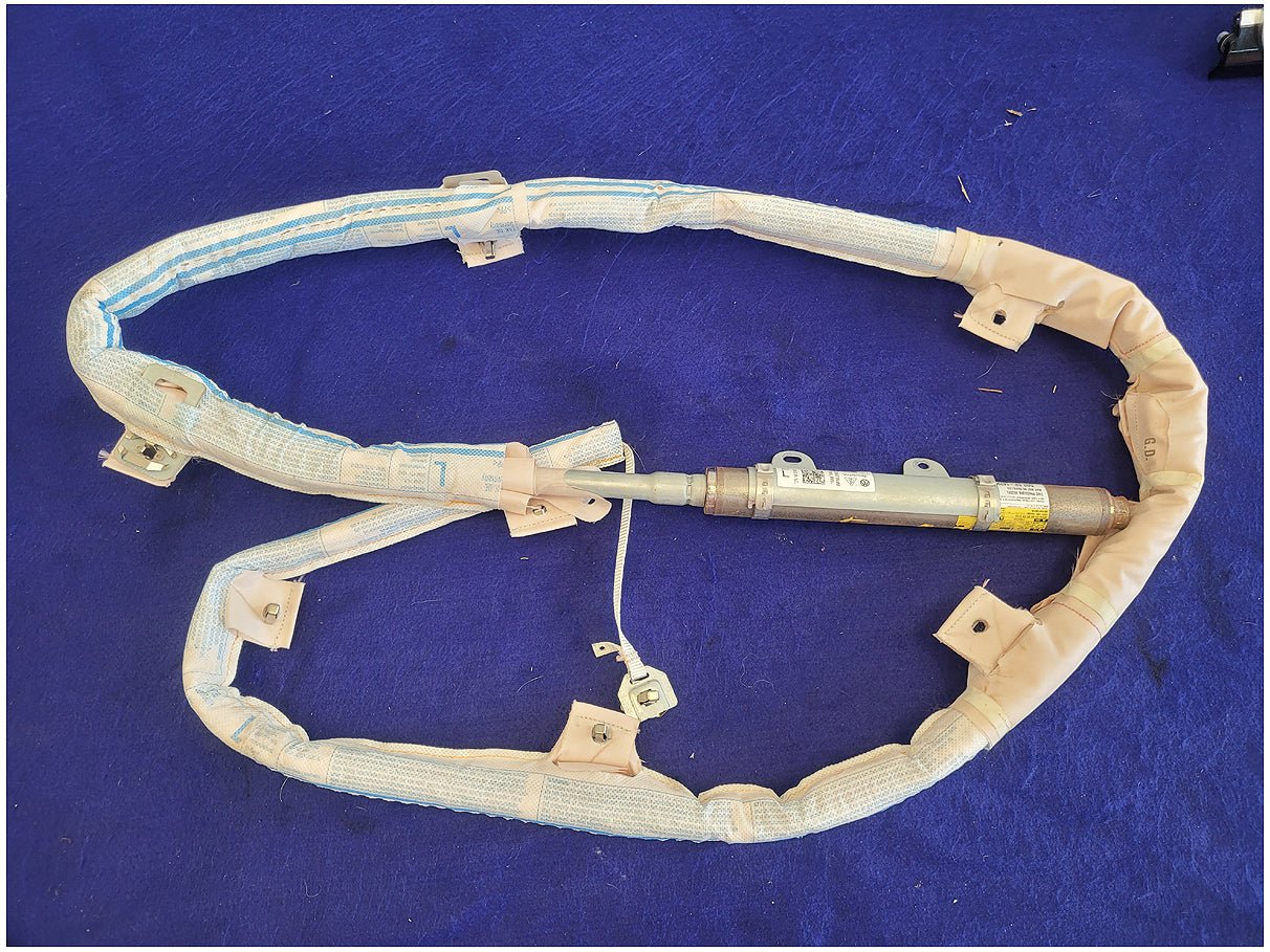 2011 - 2018 Porsche Cayenne S GTS Turbo Upper Passenger Roof Curtain Air Bag 2465 - The Parts Farm