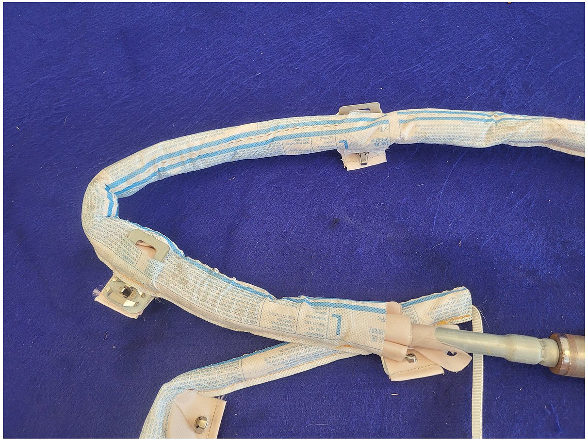 2011 - 2018 Porsche Cayenne S GTS Turbo Upper Passenger Roof Curtain Air Bag 2465 - The Parts Farm