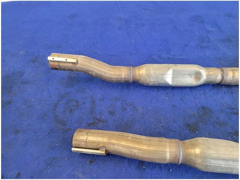 2012-2013 Ford Mustang Boss 302 5.0L Pair Over Axle Pipes Exhaust Pipe 2902 - The Parts Farm