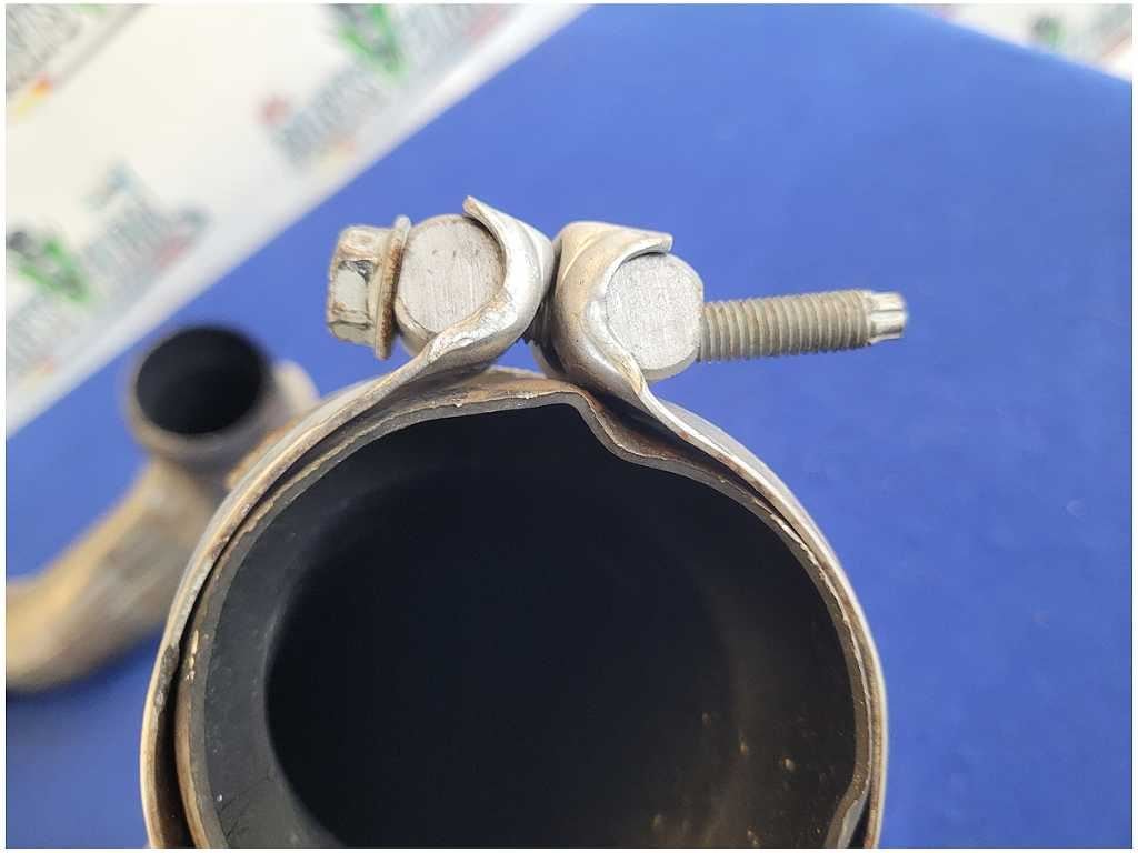 2012-2013 Ford Mustang Boss 302 5.0L Pair Over Axle Pipes Exhaust Pipe 2902 - The Parts Farm