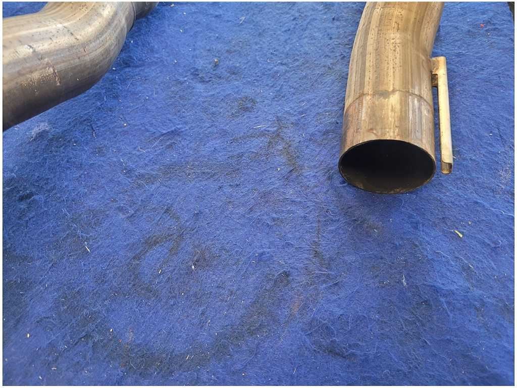 2012-2013 Ford Mustang Boss 302 5.0L Pair Over Axle Pipes Exhaust Pipe 2902 - The Parts Farm