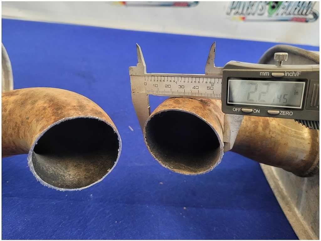 2012 - 2013 Ford Mustang Boss 302 5.0L Pair Rear Mufflers Tip Exhaust Pipe FH - The Parts Farm