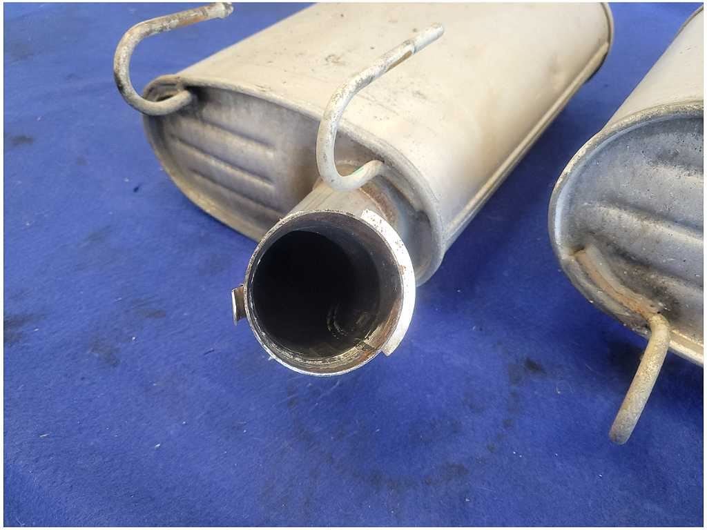 2012 - 2013 Ford Mustang Boss 302 Pair Mufflers Exhaust Tips *Dents* 2830 - The Parts Farm