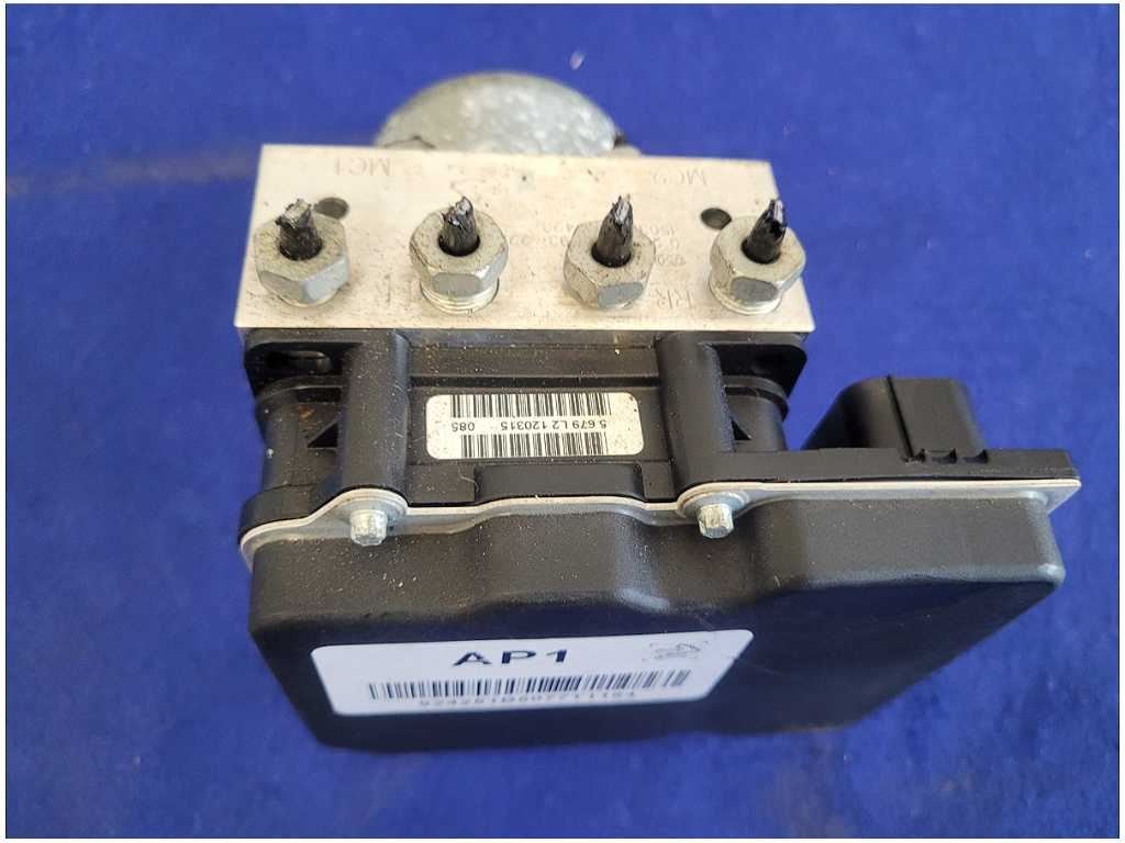 2012 - 2015 Chevrolet Camaro 1LE 6.2L ABS Module Anti - Lock Brake Pump M/T 2736 - The Parts Farm