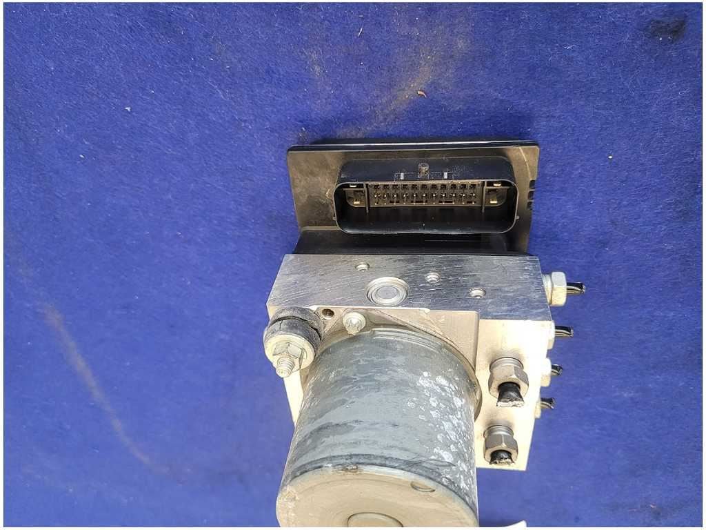 2012 - 2015 Chevrolet Camaro 1LE 6.2L ABS Module Anti - Lock Brake Pump M/T 2736 - The Parts Farm