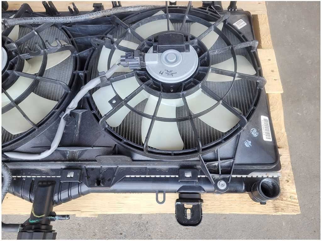 2012 - 2015 Chevrolet Camaro SS 6.2L Radiator Condenser Fan Front Cooling A/T 2865 - The Parts Farm