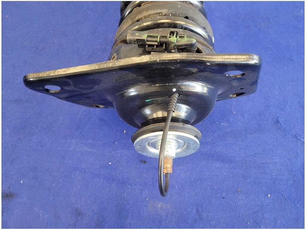2012 - 2015 Chevrolet Camaro ZL1 6.2L Driver Left Magnetic Rear Shock Mount 2760 - The Parts Farm